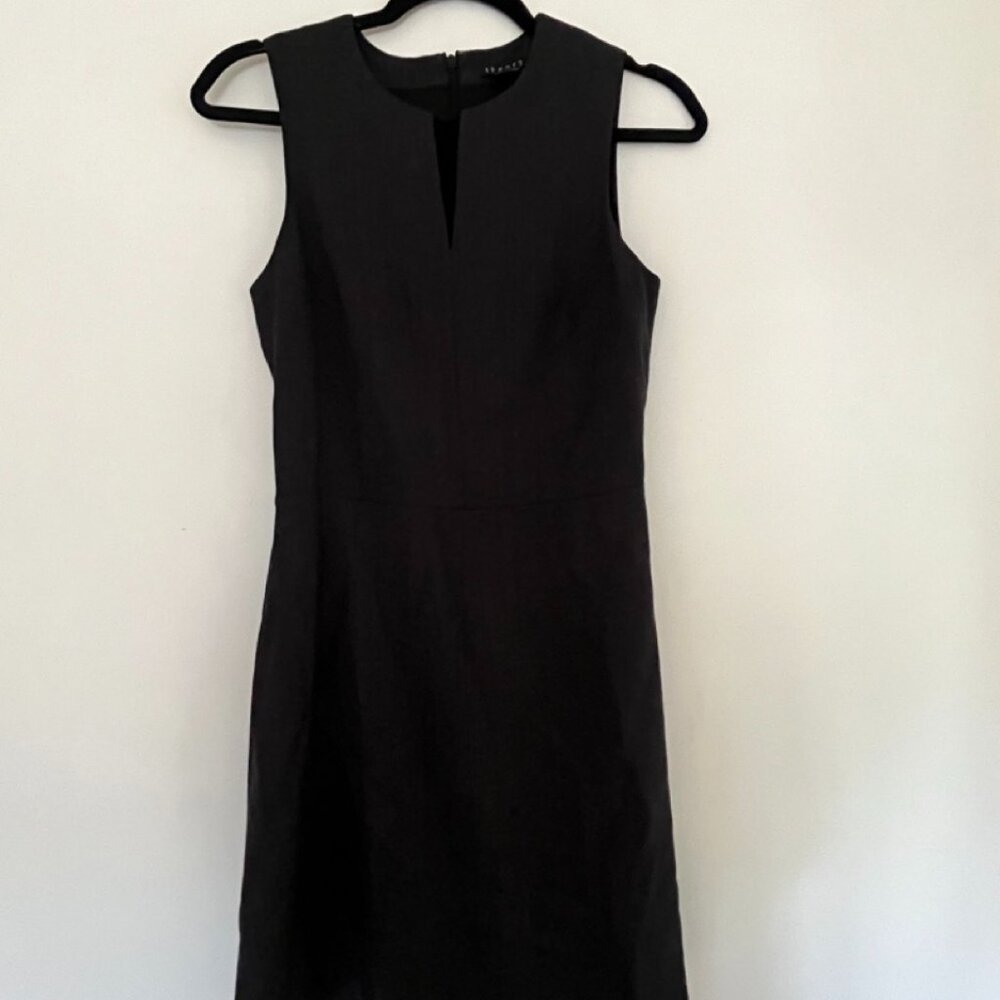 Theory Grey Wool Work Business Sleeveless Corporate Sheath Dress Size 2